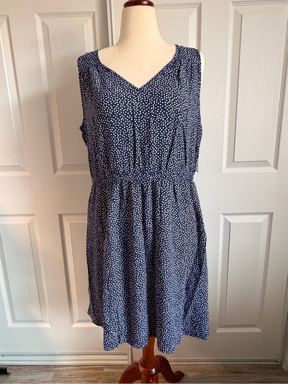 Old Navy Navy and White Polka Dot Sleeveless Midi Dress